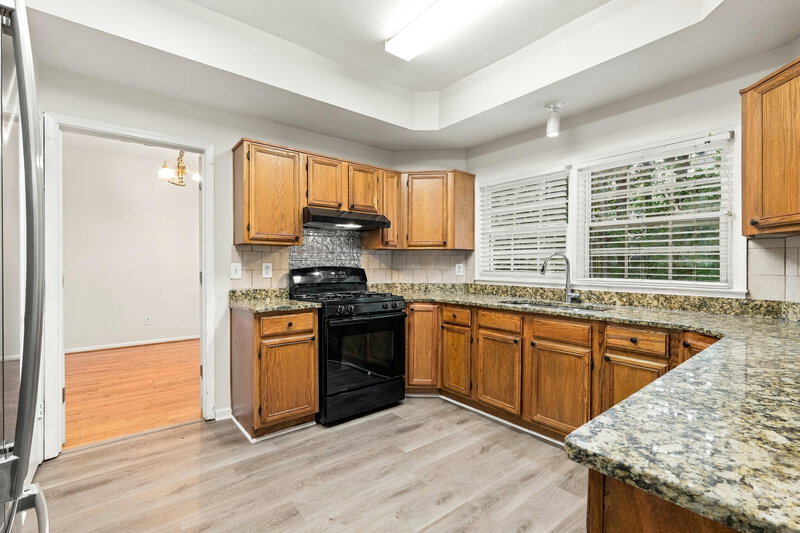 2,725/Mo, 4118 Huntcliff Dr Woodstock, GA 30189 Kitchen View 3