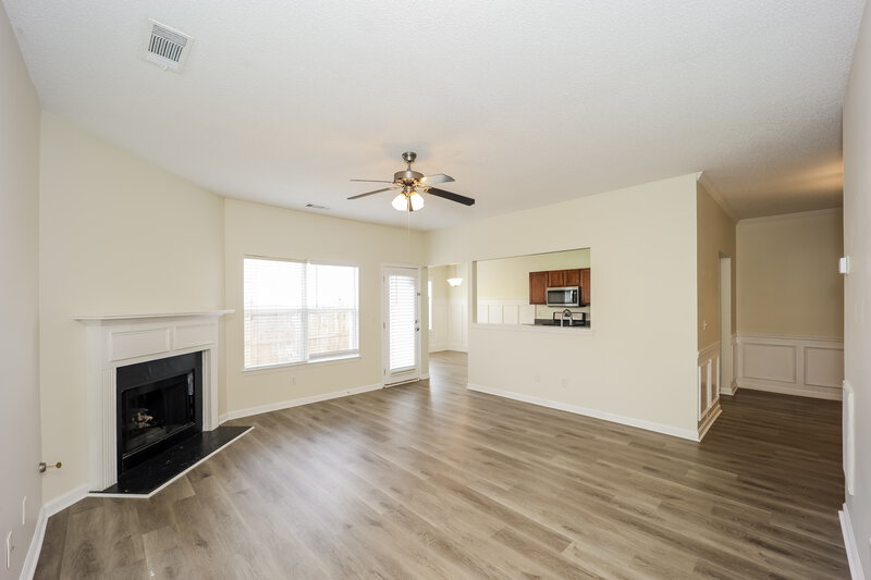 2,325/Mo, 182 Seabreeze Ct Newnan, GA 30265 Living Room View