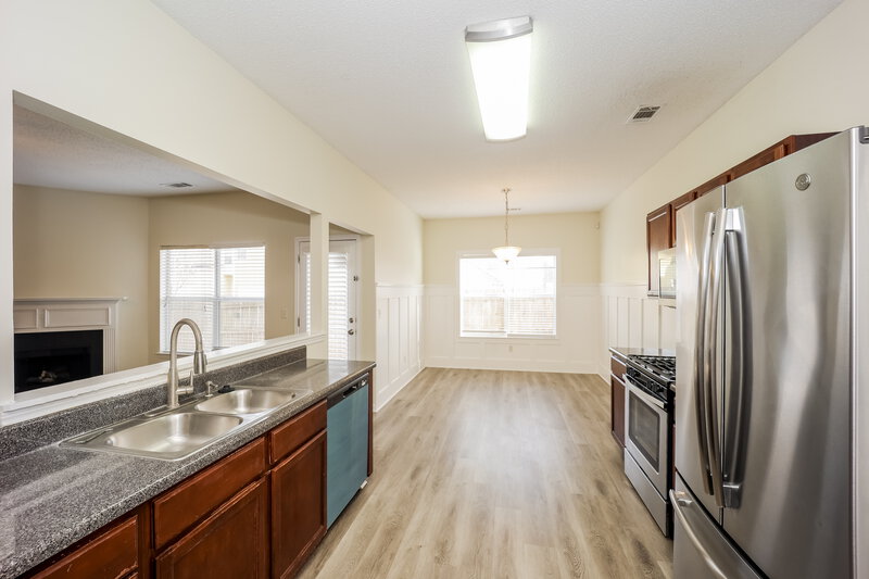 2,325/Mo, 182 Seabreeze Ct Newnan, GA 30265 Kitchen View