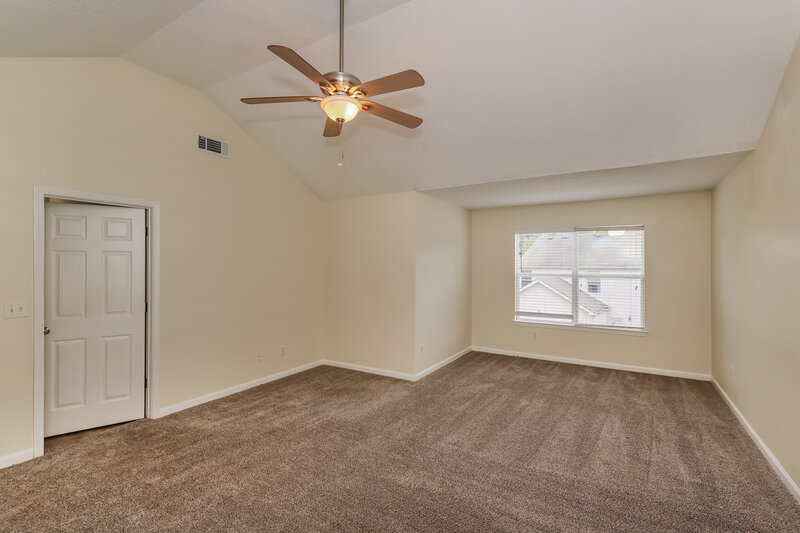 2,220/Mo, 182 Seabreeze Ct Newnan, GA 30265 Main Bedroom View