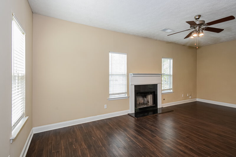 2,080/Mo, 2628 English Oaks Ln NW Kennesaw, GA 30144 Living Room View