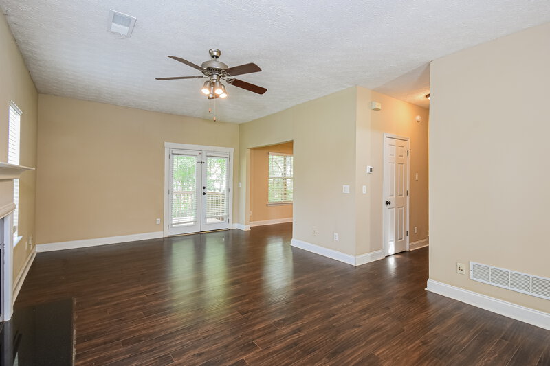 2,080/Mo, 2628 English Oaks Ln NW Kennesaw, GA 30144 Living Room View 2