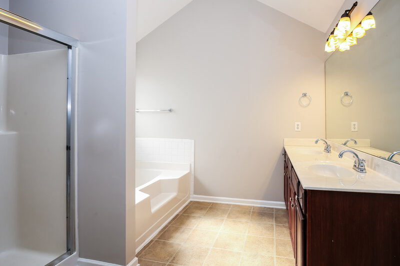 2,395/Mo, 4235 Fourth Rail Ln Cumming, GA 30040 Main Bathroom View