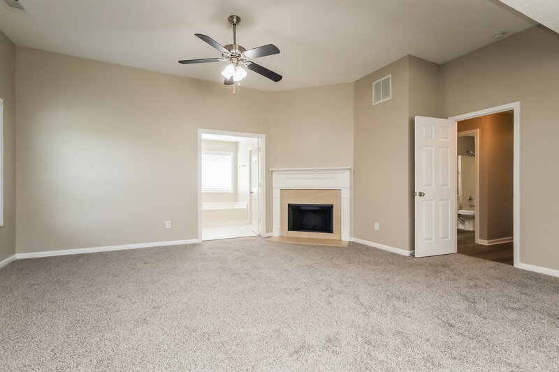 2,350/Mo, 131 Autumn Ridge Dr Griffin, GA 30224 Main Bedroom View