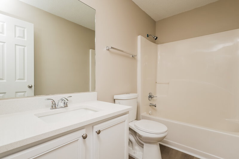 2,350/Mo, 131 Autumn Ridge Dr Griffin, GA 30224 Bathroom View