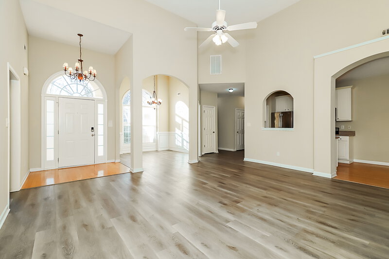 2,020/Mo, 212 Freeman Forest Dr Newnan, GA 30265 Living Room View 2