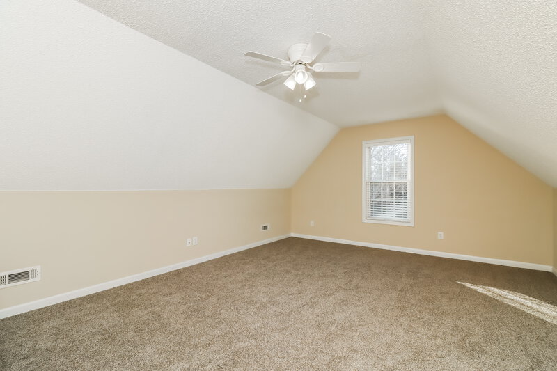 2,020/Mo, 212 Freeman Forest Dr Newnan, GA 30265 Bonus Room View