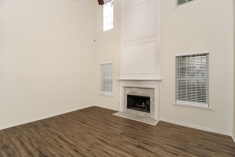 3,390/Mo, 3410 Sandlake Dr SW Marietta, GA 30008 Living Room View