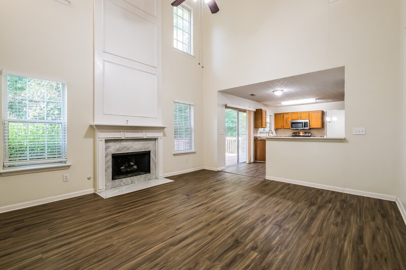 2,370/Mo, 3410 Sandlake Dr SW Marietta, GA 30008 Living Room View 2