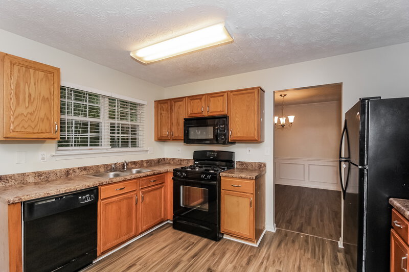 3,390/Mo, 3410 Sandlake Dr SW Marietta, GA 30008 Kitchen View