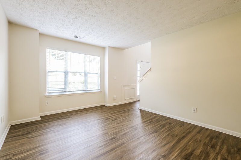 2,370/Mo, 3410 Sandlake Dr SW Marietta, GA 30008 Family Room View