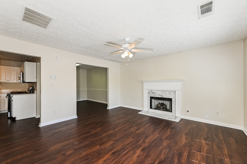 2,215/Mo, 564 Kirtley Ct Lawrenceville, GA 30045 Living Room View