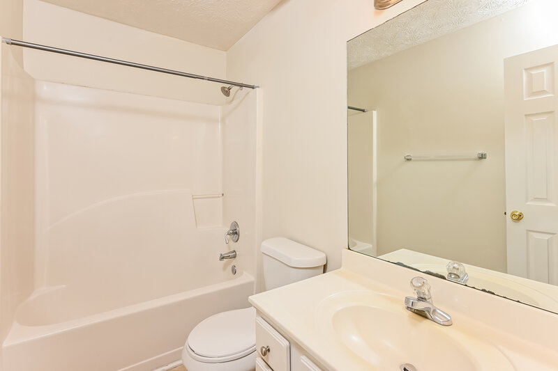 2,215/Mo, 564 Kirtley Ct Lawrenceville, GA 30045 Bathroom View