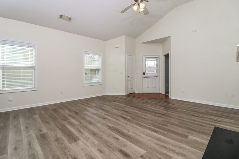 1,945/Mo, 92 Majestic Dr Newnan, GA 30265 Living Room View