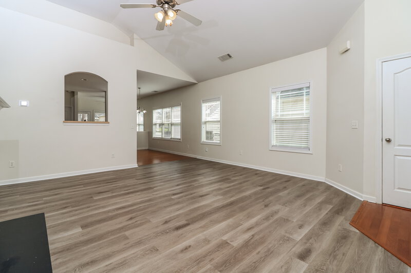 1,945/Mo, 92 Majestic Dr Newnan, GA 30265 Living Room View 2