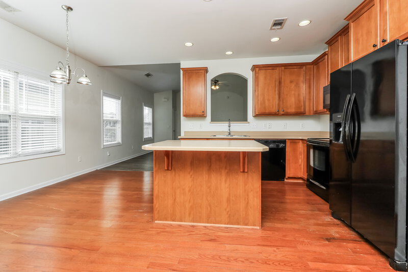 1,945/Mo, 92 Majestic Dr Newnan, GA 30265 Kitchen View
