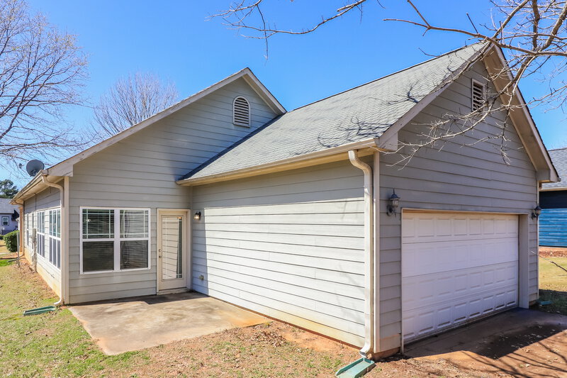 1,945/Mo, 92 Majestic Dr Newnan, GA 30265 Rear View
