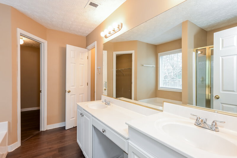 2,105/Mo, 2835 Evergreen Eve Crossing Dacula, GA 30019 Main Bathroom View