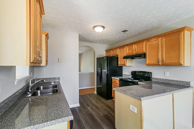 2,430/Mo, 1309 Kent Mnr Stockbridge, GA 30281 Kitchen View 2