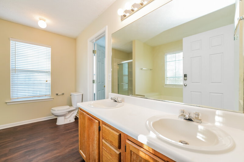 1,830/Mo, 28 Tanglewood Dr Hiram, GA 30141 Main Bathroom View
