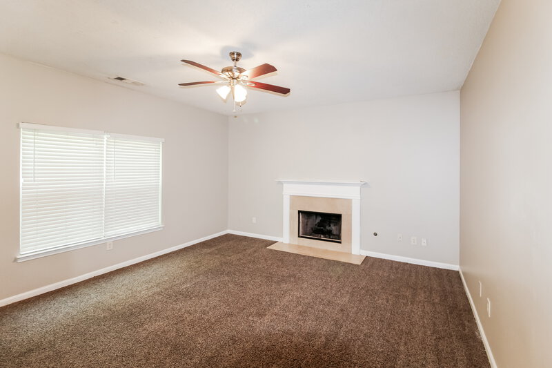 2,085/Mo, 429 Grier Dr Locust Grove, GA 30248 Living Room View