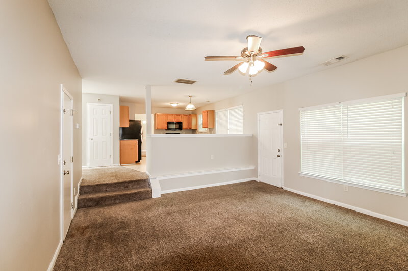 2,085/Mo, 429 Grier Dr Locust Grove, GA 30248 Living Room View 2