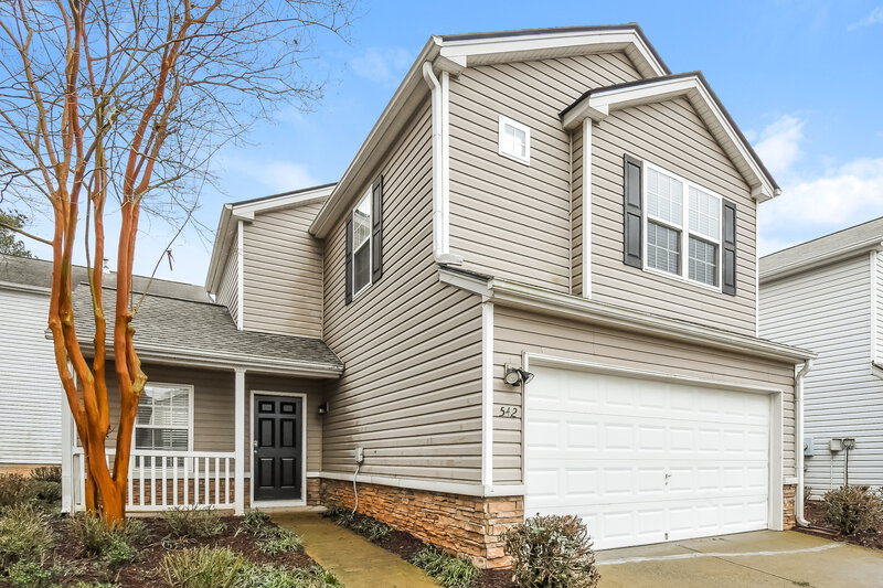 1,950/Mo, 542 W Oaks Dr Woodstock, GA 30188 Front View