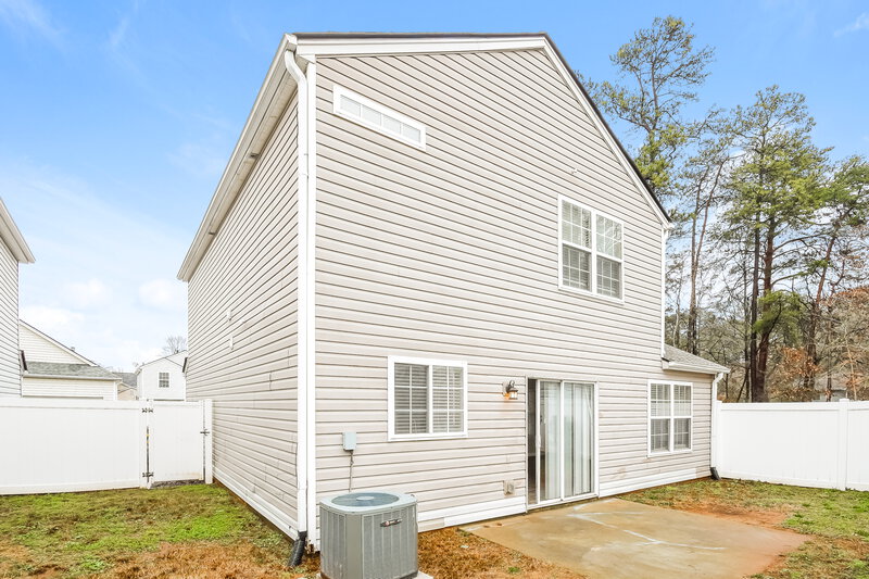 1,950/Mo, 542 W Oaks Dr Woodstock, GA 30188 Rear View 2
