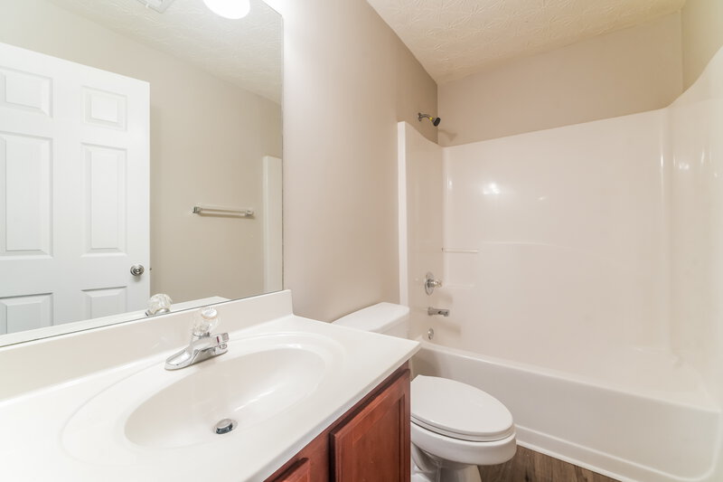 2,180/Mo, 216 Winterbury Dr Canton, GA 30114 Bathroom View