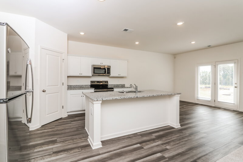 3,160/Mo, 7738 Sudbury Cir Covington, GA 30014 Kitchen View