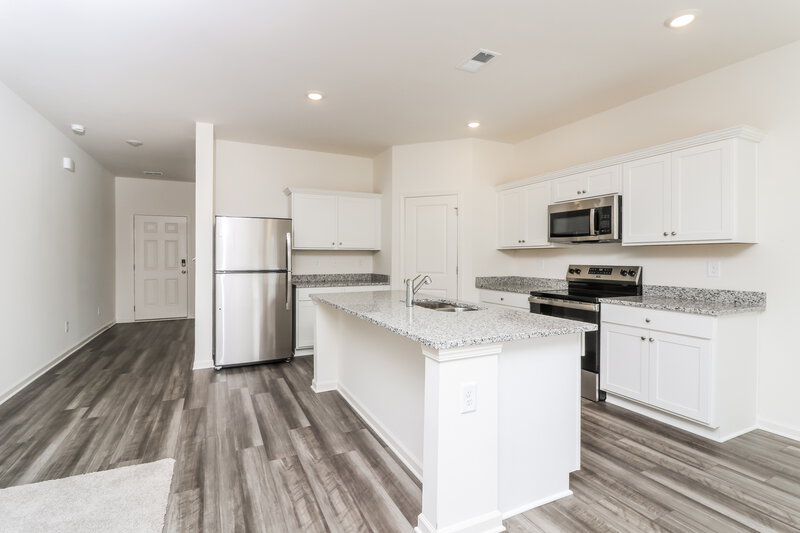 3,160/Mo, 7738 Sudbury Cir Covington, GA 30014 Kitchen View 2