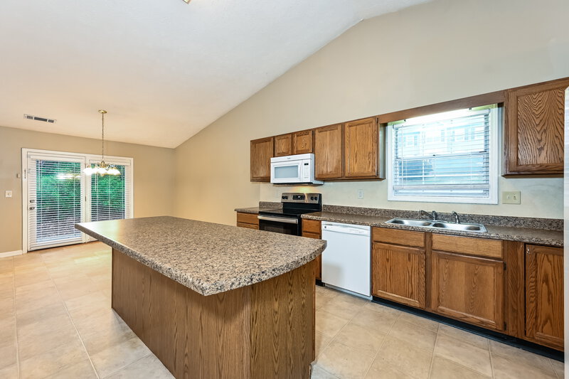 2,115/Mo, 242 Clarion Rd Lawrenceville, GA 30043 Kitchen View