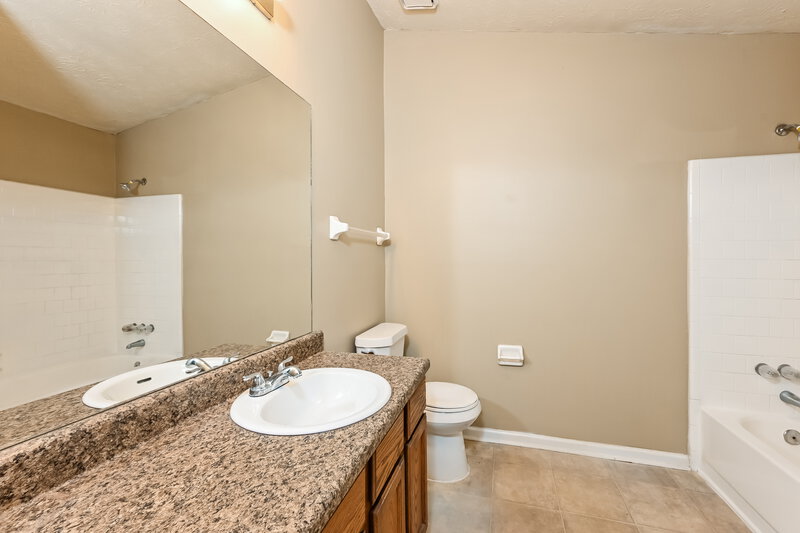 2,115/Mo, 242 Clarion Rd Lawrenceville, GA 30043 Bathroom View