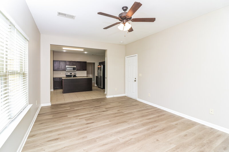 2,035/Mo, 61 Hamilton Blvd NW Cartersville, GA 30120 Living Room View 2