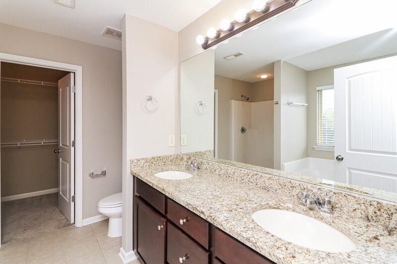 2,035/Mo, 61 Hamilton Blvd NW Cartersville, GA 30120 Main Bathroom View