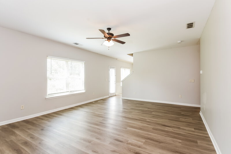 2,015/Mo, 63 Hamilton Blvd NW Cartersville, GA 30120 Living Room View 2