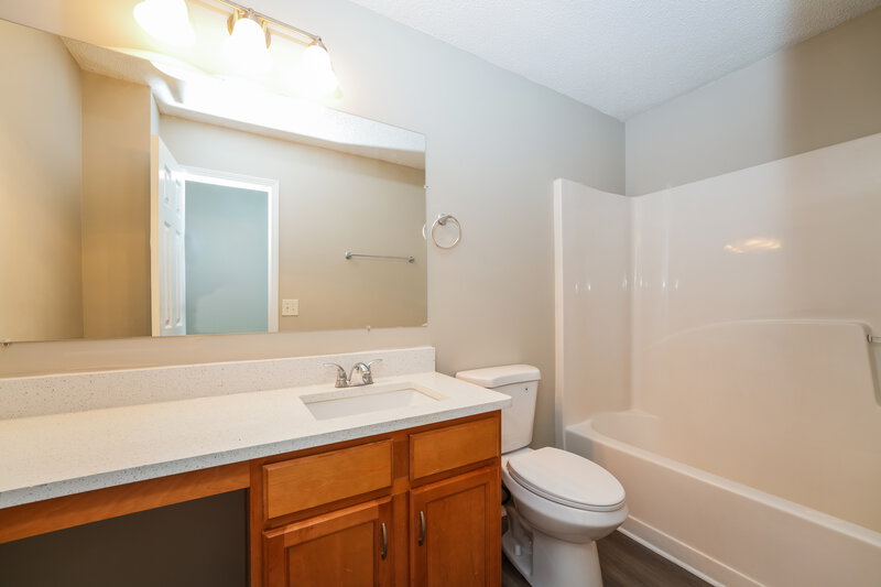 2,080/Mo, 4097 Rosebud Park Dr Snellville, GA 30039 Bathroom View