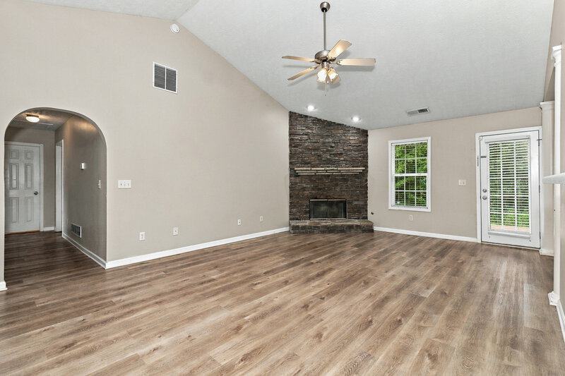 1,785/Mo, 216 Overlook Dr Dallas, GA 30157 Living Room View 2