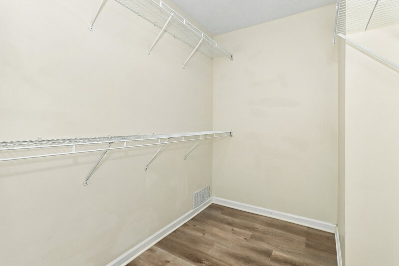 1,785/Mo, 216 Overlook Dr Dallas, GA 30157 Walk In Closet View