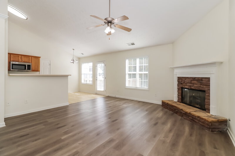 1,855/Mo, 215 Overlook Dr Dallas, GA 30157 Living Room View 2