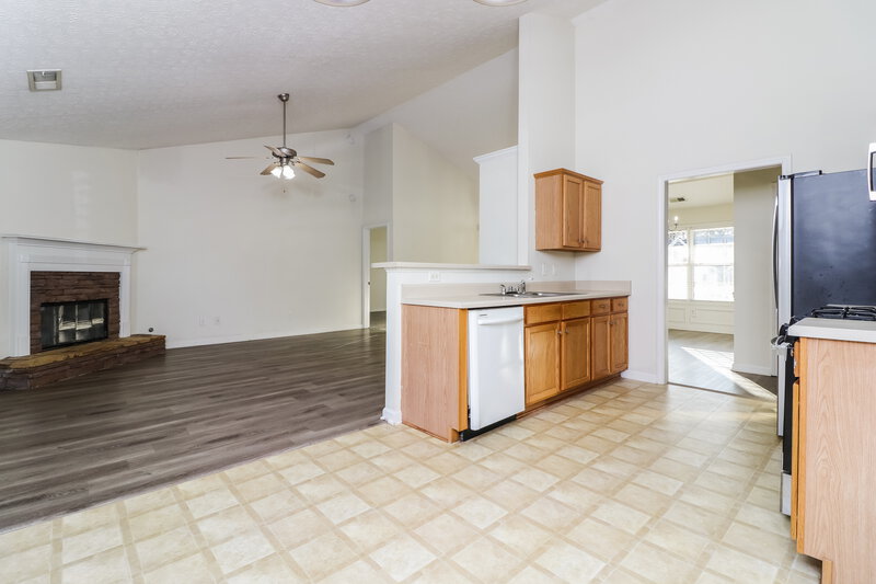 1,800/Mo, 215 Overlook Dr Dallas, GA 30157 Floorplan View 4