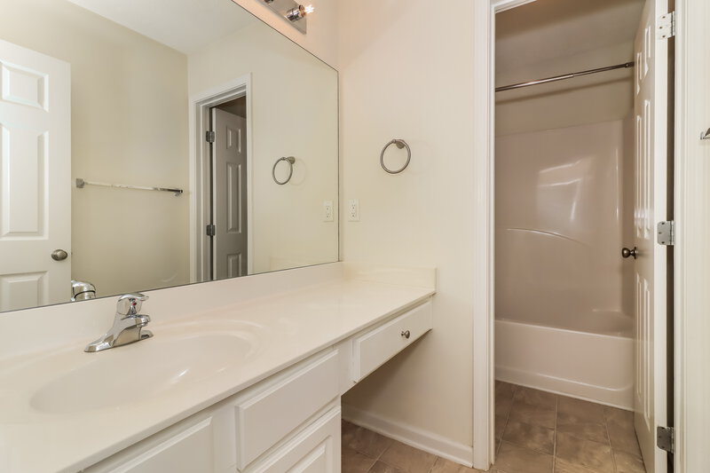 1,855/Mo, 215 Overlook Dr Dallas, GA 30157 Bathroom View