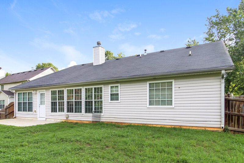 2,180/Mo, 320 Ballyshannon Dr Dacula, GA 30019 Rear View