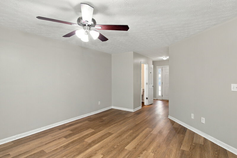 2,130/Mo, 70 Stony Oak Dr Newnan, GA 30263 Foyer View