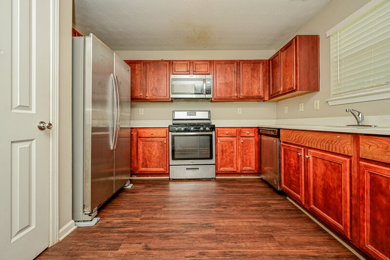 2,310/Mo, 70 Stony Oak Dr Newnan, GA 30263 Kitchen View 2