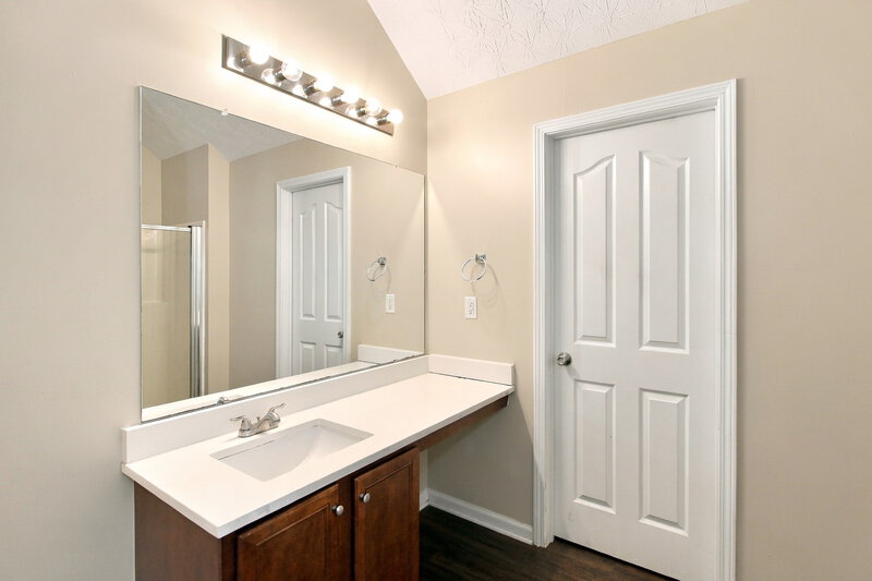 2,130/Mo, 70 Stony Oak Dr Newnan, GA 30263 Primary Bathroom View