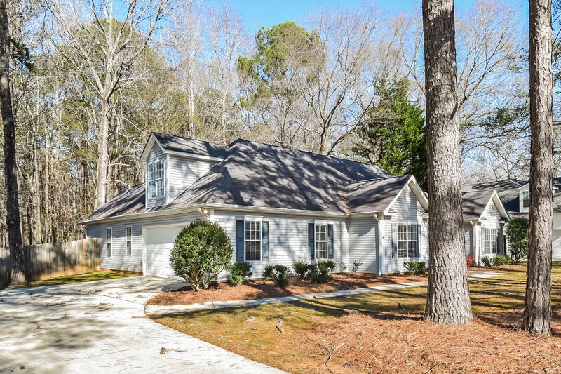 2,205/Mo, 10 Elmwood Dr Sharpsburg, GA 30277 Front View