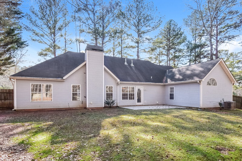 2,205/Mo, 10 Elmwood Dr Sharpsburg, GA 30277 Rear View