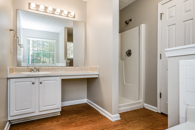 2,670/Mo, 215 Carlin Ct McDonough, GA 30252 Main Bathroom View
