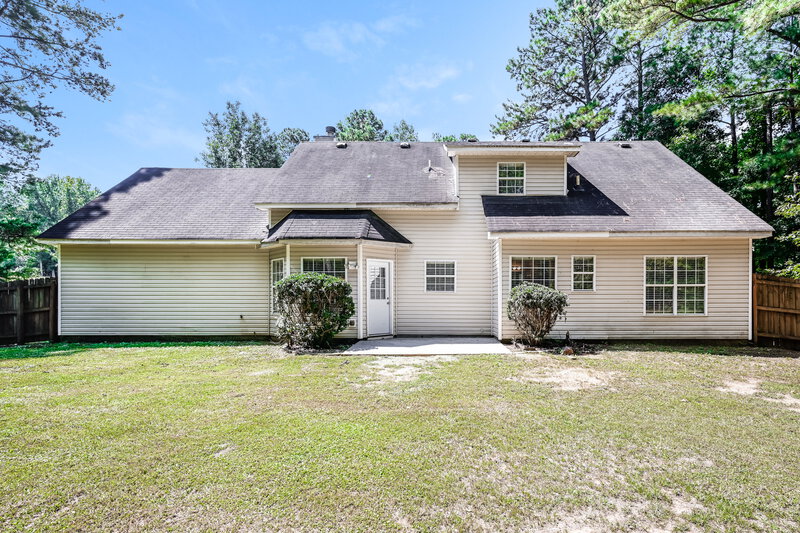 2,670/Mo, 215 Carlin Ct McDonough, GA 30252 Rear View